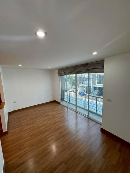 Lumpini Town Residence Ladprao Station, Bangkok, Jom Phon, Chatuchak, Bangkok, 3 Bedrooms, 200 sqm, Townhouse For Sale, by Connex Property, 500204181 - DDproperty.com