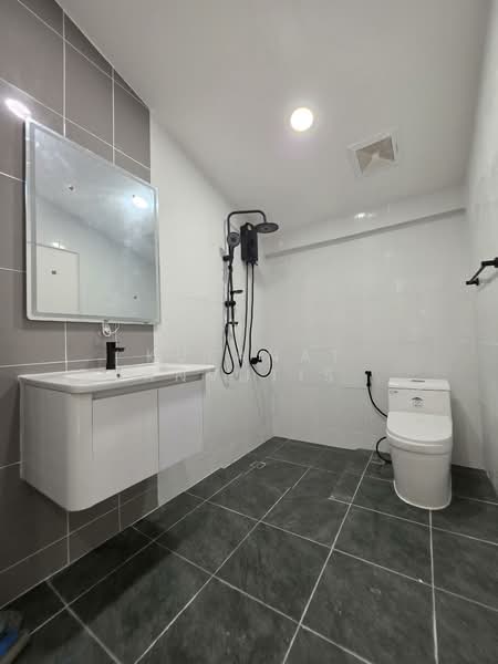 Eastwood Park, Bangkok, On Nut 36 Alley, Suan Luang, Suan Luang, Bangkok, 2 Bedrooms, 100 sqm, Condo For Sale, by Kulanat Ananvutisombat, 500204196 - DDproperty.com