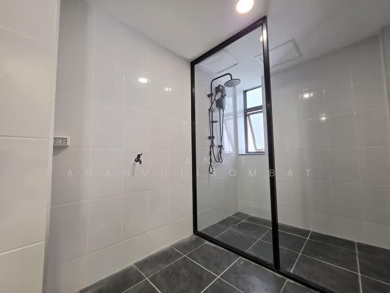 Eastwood Park, Bangkok, On Nut 36 Alley, Suan Luang, Suan Luang, Bangkok, 2 Bedrooms, 100 sqm, Condo For Sale, by Kulanat Ananvutisombat, 500204196 - DDproperty.com