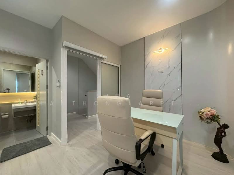Home Office for Rent, Ladprao 71 - Pradit Manutham 9 Suitable for Dental Clinic Design, Bangkok, Lat Phrao, Lat Phrao, Bangkok, , 300 sqm, Office Space For Rent, by Tida phanthonglarptawee, 500204204 - DDproperty.com