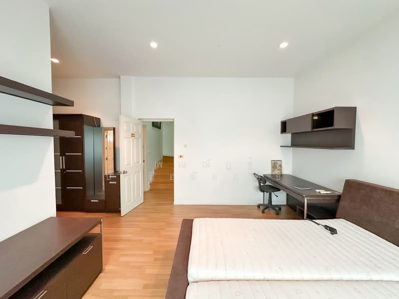 ยูโรโนวา, กรุงเทพ, ลาดกระบัง 24/1, ลาดกระบัง, ลาดกระบัง, กรุงเทพ, 261 ตร.ม., ทาวน์เฮ้าส์ ขาย, โดย ปพณณัฏฐ์ บันลือชัยฤทธิ์, 500204214 - DDproperty.com