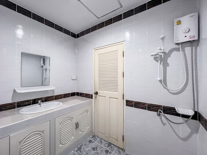 บางเสร่, Chon Buri (Pattaya), Bang Sa-re, Sattahip, Chon Buri (Pattaya), 2 Bedrooms, 150 sqm, Single Detached House For Rent, by Naphaphat Nitipakpinyo, 500204224 - DDproperty.com