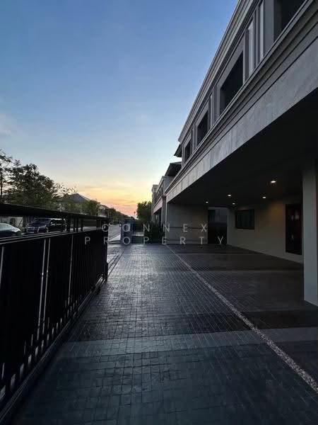 Grand Bangkok Boulevard Krungthepkritha, Bangkok, Srinakarin-Romklao Road, Khlong Sam Prawet, Lat Krabang, Bangkok, 5 Bedrooms, 604 sqm, Single Detached House For Sale, by Connex Property, 500204245 - DDproperty.com