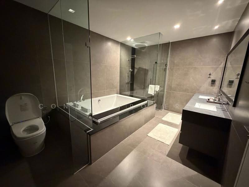 Grand Bangkok Boulevard Krungthepkritha, Bangkok, Srinakarin-Romklao Road, Khlong Sam Prawet, Lat Krabang, Bangkok, 5 Bedrooms, 604 sqm, Single Detached House For Sale, by Connex Property, 500204245 - DDproperty.com