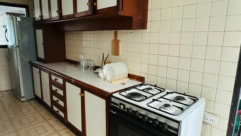 For Rent - Low-rise Apartment 3 beds around BTS Asoke, Bangkok