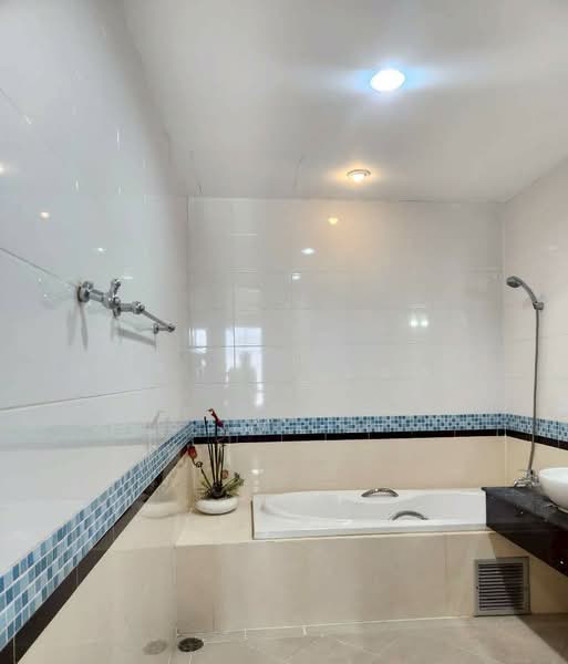 Citi Smart Sukhumvit 18, Bangkok, 366 Soi Sukhumvit 18, Sukhumvit Road, Khlong Toei, Khlong Toei, Bangkok, 3 Bedrooms, 173 sqm, Condo For Rent, by Sarika Saengkam, 500204334 - DDproperty.com