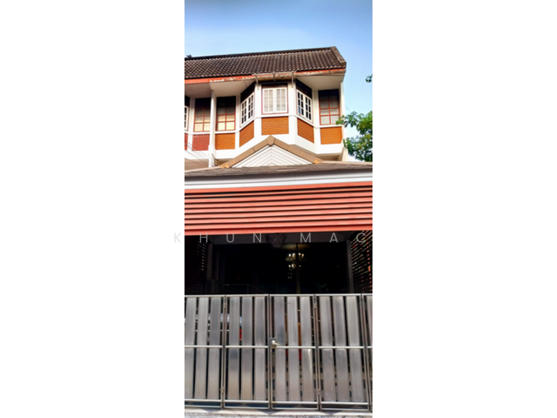 For Sale - Townhouse for sales on Sukhumvit 89/1, 400 meters away from BTS Bangchak, Bangkok