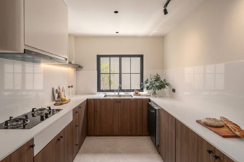 Pool Villa พฤกษาทอง บ้านหรูพร้อมอยู่!, Chiang Mai, San Phi Sua, Muang Chiang Mai, Chiang Mai, 5 Bedrooms, 300 sqm, Villa For Rent, by Forty-Six Real Estate Group, 500204414 - DDproperty.com