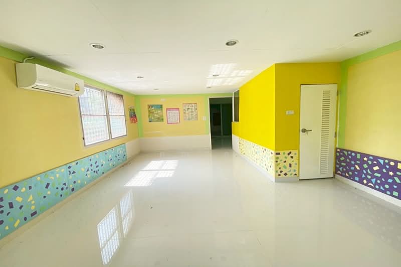 ขายที่ดิน 372 ตรว.พร้อม บ้าน 2ชั้น ถนนกรุงเทพกรีฑา - นักกีฬาแหลมทอง ใกล้มอร์เตอร์เวย์, Bangkok, ถนนกาญจนา, Thap Chang, Saphan Sung, Bangkok, , 1,488 sqm, Land For Sale, by คุณเอ, 500204484 - DDproperty.com