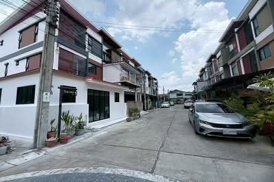 ขาย - The Idol 2 Phetkasem 68 : ดิ ไอดอล 2 เพชรเกษม 68, กรุงเทพ