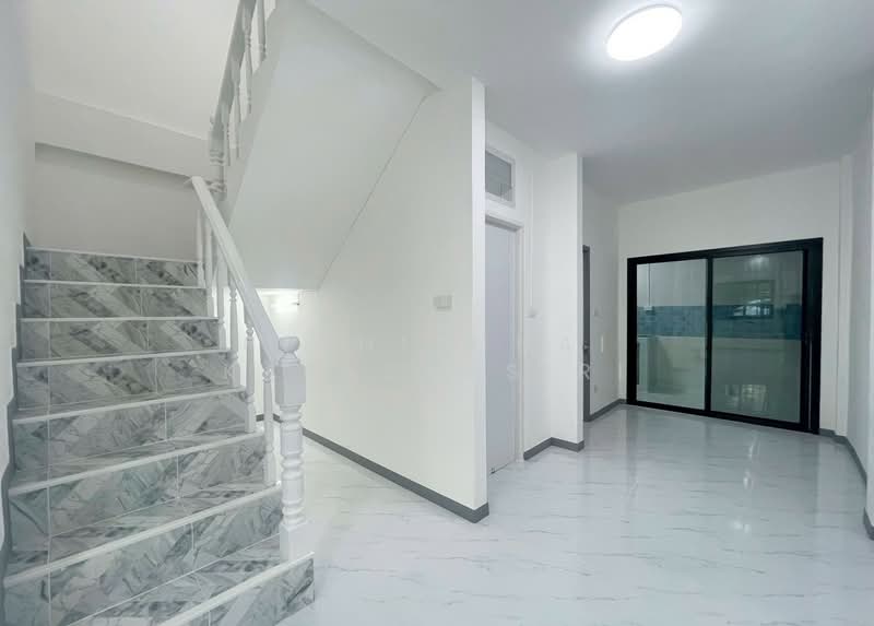 คลองสอง, ปทุมธานี, คลองสอง, คลองหลวง, ปทุมธานี, 77 ตร.ม., ทาวน์เฮ้าส์ ขาย, โดย Pichitchai Kaensaksiri, 500204492 - DDproperty.com