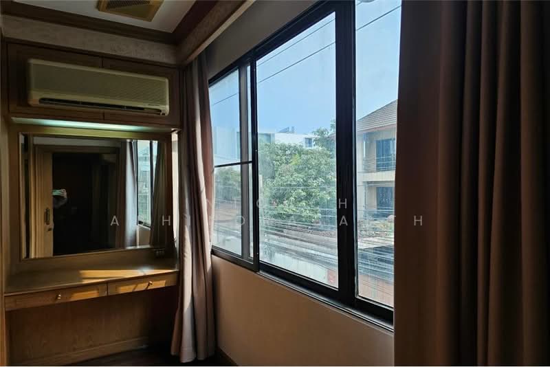 Park Pavillion, Bangkok, Phahonyothin Rd, Samsen Nai, Phaya Thai, Bangkok, 2 Bedrooms, 193 sqm, Condo For Rent, by Intouch Abhinorasaeth, 500204601 - DDproperty.com