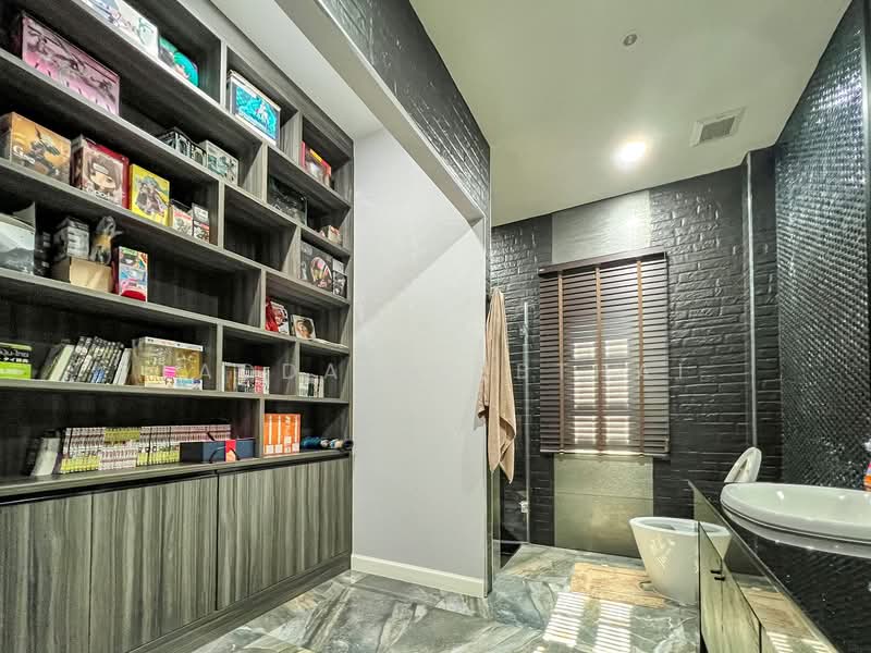 บ้านเดี่ยวหรู คฤหาสน์ ซอย แสงหวี5, Bangkok, Thung Song Hong, Lak Si, Bangkok, 4 Bedrooms, 750 sqm, Single Detached House For Sale, by Ladda Suebthai, 500204602 - DDproperty.com