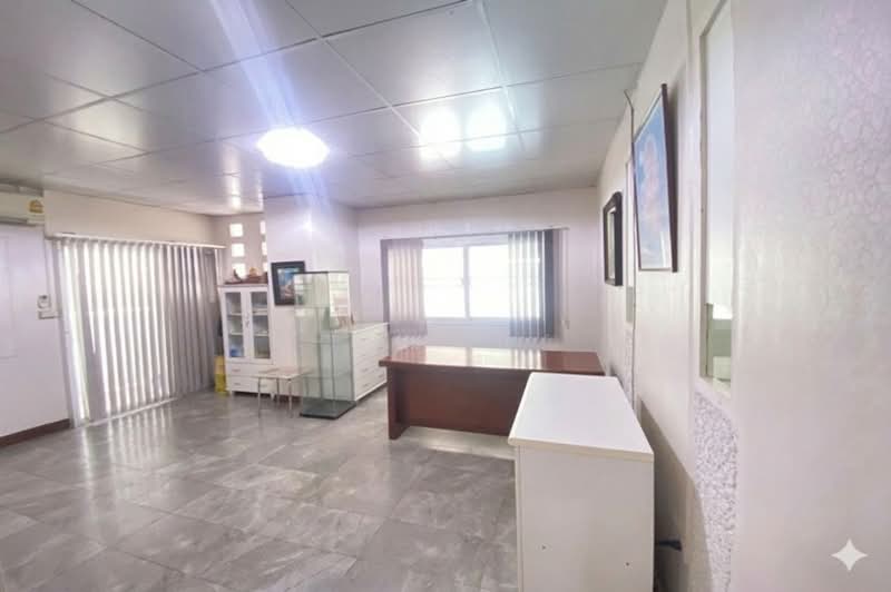 Sirin House Rattanathibet : สิรีนเฮ้าส์ รัตนาธิเบศร์, นนทบุรี, ซอยหมู่บ้านสิรีนเฮ้าส์, ไทรม้า, เมืองนนทบุรี, นนทบุรี, 300 ตร.ม., ทาวน์เฮ้าส์ ขาย, โดย คุณเอ, 500204615 - DDproperty.com