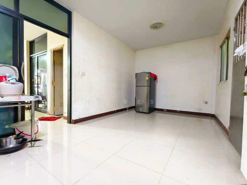 ทาวน์เฮ้าส์กระทุ่มแบน สมุทรสาคร, Samut Sakhon, Om Noi, Krathum Baen, Samut Sakhon, 3 Bedrooms, 126 sqm, Townhouse For Sale, by The Best Property แอน, 500204636 - DDproperty.com