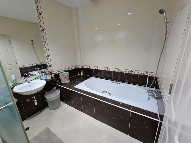 Baan Klang Krung Office Park Bangna : บ้านกลางกรุง ออฟฟิศ พาร์ค บางนา, กรุงเทพ, ซอย หมู่บ้านบ้านกลางกรุงออฟฟิตปาร์ค, บางนา, บางนา, กรุงเทพ, 174 ตร.ม., ทาวน์เฮ้าส์ ขาย, โดย Agent Pla, 500204650 - DDproperty.com