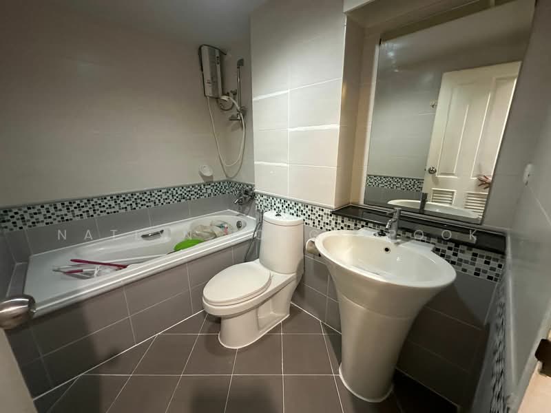 The Waterford Sukhumvit 50, Bangkok, 890 Soi Sukhumvit 50, Phra Kanong, Khlong Toei, Bangkok, 1 Bedroom, 46 sqm, Condo For Rent, by Natlyn Kongsapook, 500204678 - DDproperty.com