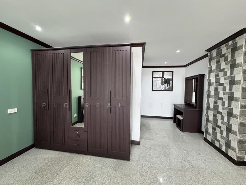 Royal Hill Resort, Chon Buri (Pattaya), 154 Thappraya Rd, Nong Pru, Bang Lamung (Pattaya), Chon Buri (Pattaya), 2 Bedrooms, 137 sqm, Condo For Sale, by PLC real estate, 500204714 - DDproperty.com