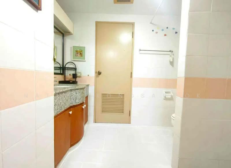 Baan Chan Condominium, Bangkok, Soi Thonglor 20, Thonglor Road, Khlong Tan Nua, Watthana, Bangkok, 3 Bedrooms, 145 sqm, Condo For Rent, by Natlyn Kongsapook, 500204720 - DDproperty.com