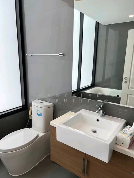 Noble Revo Silom, Bangkok, 88 Soi Surasak Surasak Road, Silom, Bang Rak, Bangkok, 2 Bedrooms, 60 sqm, Condo For Sale, by Thanyalak Premputtiphan, 500204739 - DDproperty.com