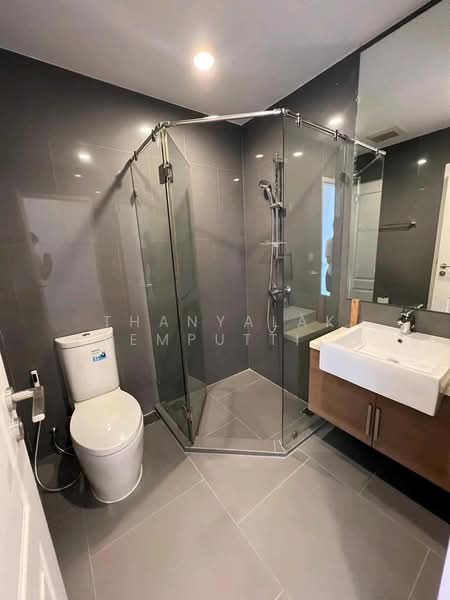 Noble Revo Silom, Bangkok, 88 Soi Surasak Surasak Road, Silom, Bang Rak, Bangkok, 2 Bedrooms, 60 sqm, Condo For Sale, by Thanyalak Premputtiphan, 500204739 - DDproperty.com