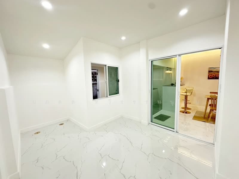 Wararak Village, Klong Two 27, Bangkok, เลียบคลองสอง27, Sam Wa Tawan Tok, Khlong Sam Wa, Bangkok, 4 Bedrooms, 130 sqm, Townhouse For Sale, by นภดล ทวีธรรมนุสิน, 500204792 - DDproperty.com