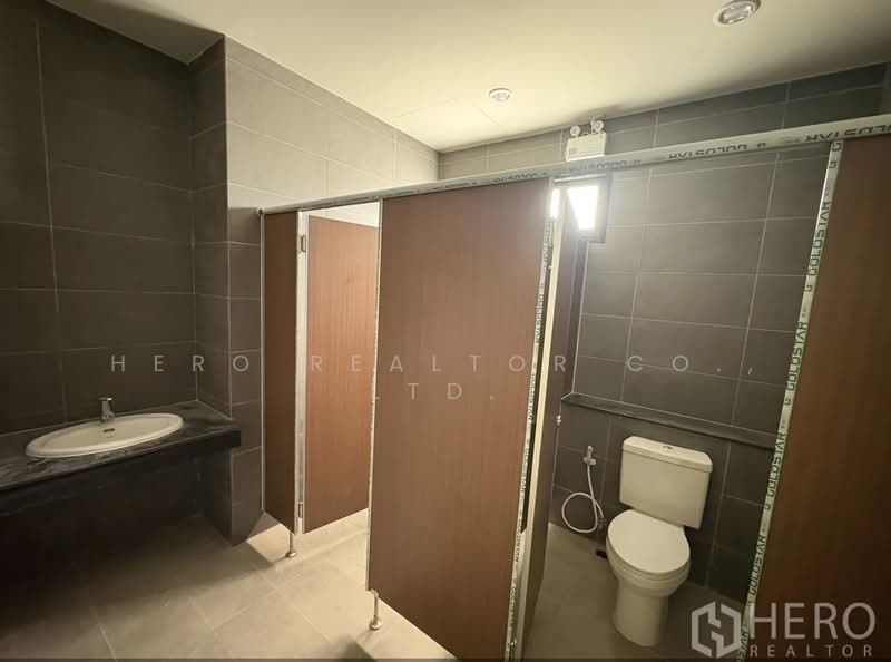 For rent Free Zone Factory 1288 sqm in Purple Zone Bang Pakong Chachoengsao HRE00443, Chachoengsao, Tha Kham, Bang Pakong, Chachoengsao, , 1,288 sqm, Warehouse/Factory For Rent, by Hero Realtor Co., Ltd., 500204809 - DDproperty.com