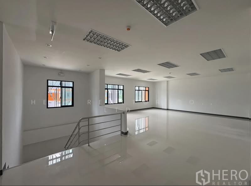 For rent Free Zone Factory 1288 sqm in Purple Zone Bang Pakong Chachoengsao HRE00443, Chachoengsao, Tha Kham, Bang Pakong, Chachoengsao, , 1,288 sqm, Warehouse/Factory For Rent, by Hero Realtor Co., Ltd., 500204809 - DDproperty.com