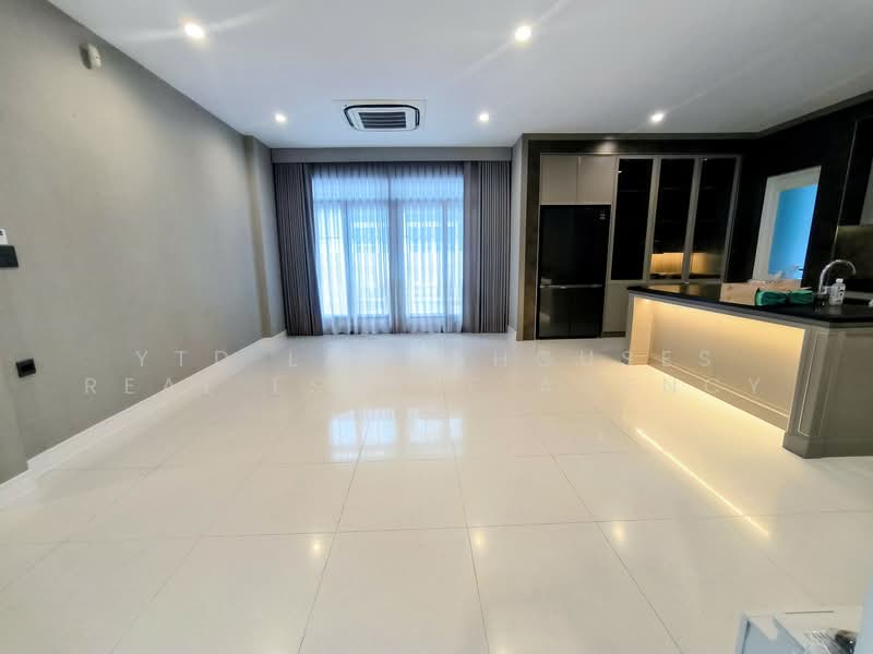 Nantawan Bangna Km.7, Samut Prakan, 98 Bangna-Trad Road, Bang Kaeo, Bang Plee, Samut Prakan, 4 Bedrooms, 403 sqm, Single Detached House For Rent, by YTD Land&houses Real Estate Agency, 500204810 - DDproperty.com