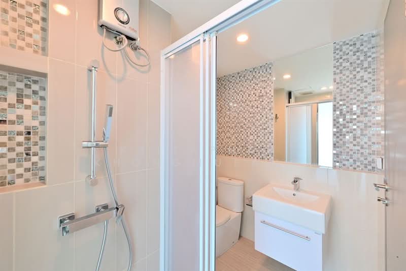 Life Ratchadapisek, Bangkok, 279 Ratchadapisaek Road, Huai Khwang, Huai Khwang, Bangkok, 2 Bedrooms, 56 sqm, Condo For Sale, by Kritaphak Khongmueang, 500204835 - DDproperty.com