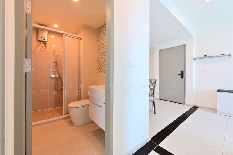 Life Ratchadapisek, Bangkok, 279 Ratchadapisaek Road, Huai Khwang, Huai Khwang, Bangkok, 2 Bedrooms, 56 sqm, Condo For Sale, by Kritaphak Khongmueang, 500204835 - DDproperty.com