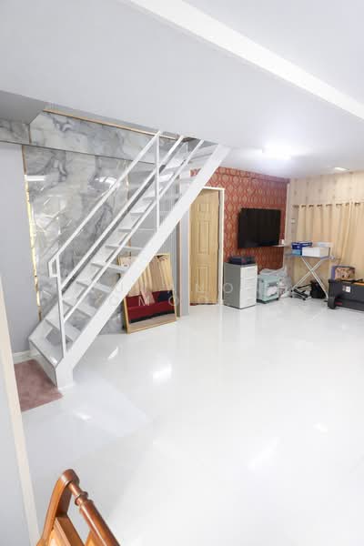 ขายบ้านพร้อมที่ดิน พระยาสุเรนทร์ 25 คลองสามวา ใกล้แฟชั่นไอแลนด์ ราคาดี 4.9 ล้าน, กรุงเทพ, บางชัน, คลองสามวา, กรุงเทพ, 320 ตร.ม., บ้านเดี่ยว ขาย, โดย Jutanon Komoottanaruk, 500204845 - DDproperty.com