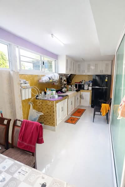 ขายบ้านพร้อมที่ดิน พระยาสุเรนทร์ 25 คลองสามวา ใกล้แฟชั่นไอแลนด์ ราคาดี 4.9 ล้าน, Bangkok, Bang Chun, Khlong Sam Wa, Bangkok, 3 Bedrooms, 320 sqm, Single Detached House For Sale, by Jutanon Komoottanaruk, 500204845 - DDproperty.com