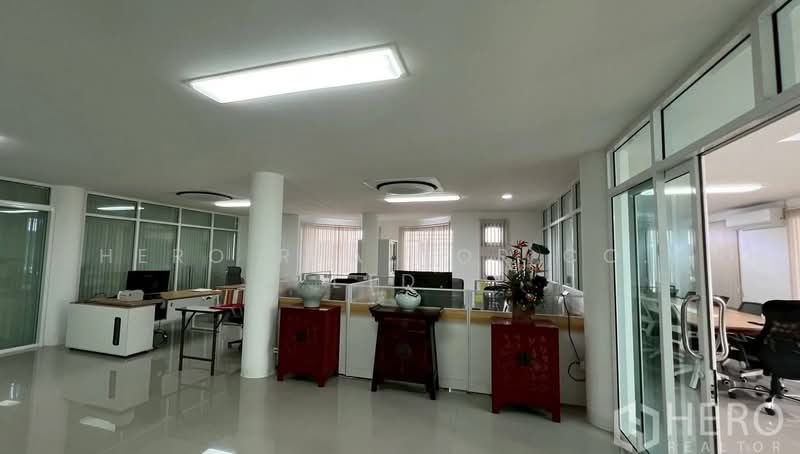 3-Storey Home Office for Rent in Town in Town HRE00448, Bangkok, Phlapphla, Wang Thonglang, Bangkok, , 810 sqm, Office Space For Rent, by Hero Realtor Co., Ltd., 500204878 - DDproperty.com