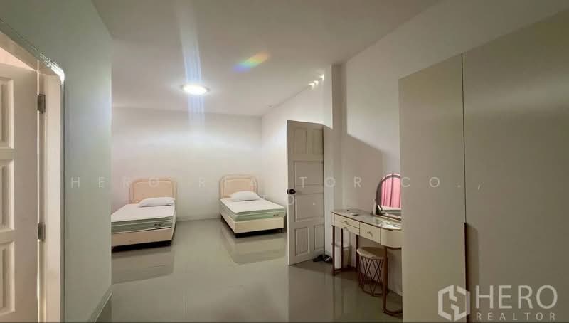 3-Storey Home Office for Rent in Town in Town HRE00448, Bangkok, Phlapphla, Wang Thonglang, Bangkok, , 810 sqm, Office Space For Rent, by Hero Realtor Co., Ltd., 500204878 - DDproperty.com