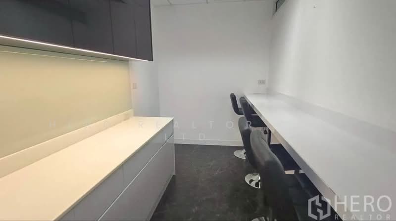 Modern Office Space for rent near MRT Phetchaburi HRE00449, Bangkok, Makkasan, Ratchathewi, Bangkok, , 121 sqm, Office Space For Rent, by Hero Realtor Co., Ltd., 500204903 - DDproperty.com