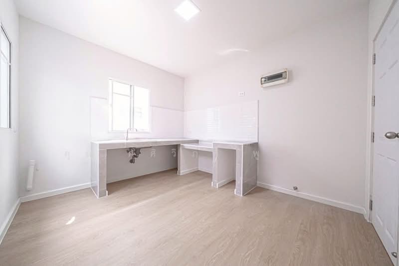 Passorn Prestige Onnut : ภัสสร เพรสทีจ อ่อนนุช, กรุงเทพ, ถนน เฉลิมพระเกียรติ ร. 9, ประเวศ, ประเวศ, กรุงเทพ, 194 ตร.ม., บ้านเดี่ยว ขาย, โดย คุณ ศศิวิภา พูลทา, 500204905 - DDproperty.com