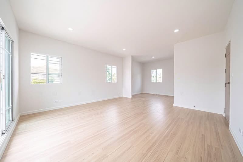 Passorn Prestige Onnut : ภัสสร เพรสทีจ อ่อนนุช, กรุงเทพ, ถนน เฉลิมพระเกียรติ ร. 9, ประเวศ, ประเวศ, กรุงเทพ, 194 ตร.ม., บ้านเดี่ยว ขาย, โดย คุณ ศศิวิภา พูลทา, 500204905 - DDproperty.com