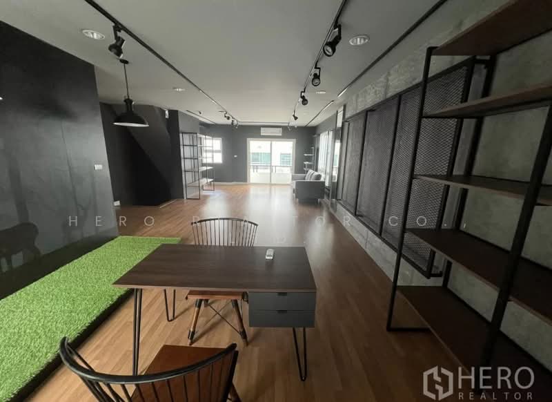 For rent or sale 6 Bedroom Detached House in Si Kan, Don Mueang, Bangkok BRE25710, Bangkok, Si Khan, Don Mueang, Bangkok, 6 Bedrooms, 500 sqm, Single Detached House For Rent, by Hero Realtor Co., Ltd., 500204922 - DDproperty.com