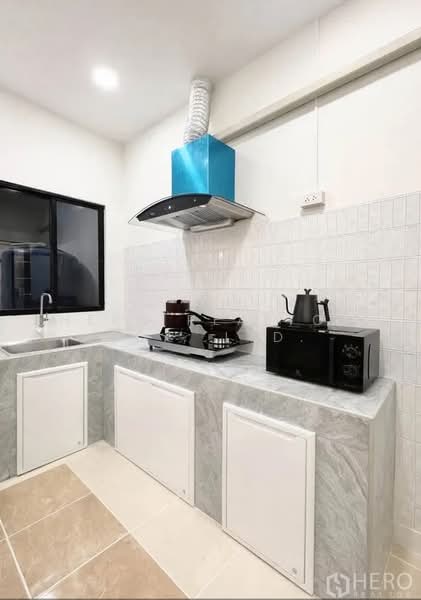 Detached House for rent in Huai Khwang Near MRT Sutthisarn Bangkok HRE00450, Bangkok, Huai Khwang, Huai Khwang, Bangkok, 4 Bedrooms, 250 sqm, Single Detached House For Rent, by Hero Realtor Co., Ltd., 500204948 - DDproperty.com