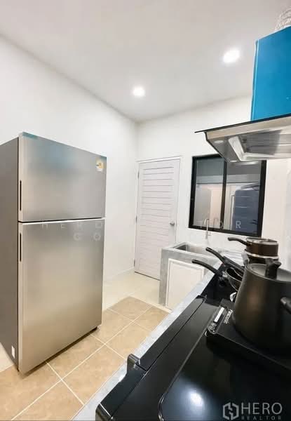 Detached House for rent in Huai Khwang Near MRT Sutthisarn Bangkok HRE00450, Bangkok, Huai Khwang, Huai Khwang, Bangkok, 4 Bedrooms, 250 sqm, Single Detached House For Rent, by Hero Realtor Co., Ltd., 500204948 - DDproperty.com