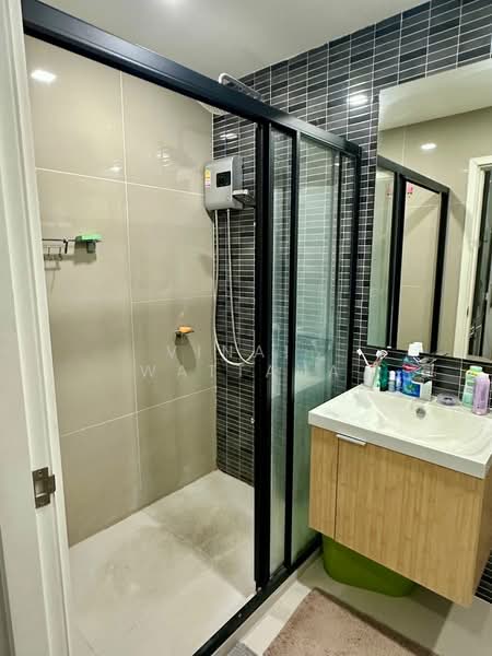 Patio Ramkhamhaeng-Wongwaen, Bangkok, Soi Kheha Rom Klao 64, Khlong Song Ton Nun, Lat Krabang, Bangkok, 3 Bedrooms, 143 sqm, Townhouse For Sale, by Vinai  Wattana, 500204952 - DDproperty.com