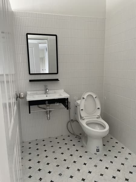 Single house Huai Khwang, Bangkok, Samsen Nok, Huai Khwang, Bangkok, 4 Bedrooms, 300 sqm, Single Detached House For Rent, by ปรินทร์ญาดา ชิณโชติ, 500204953 - DDproperty.com