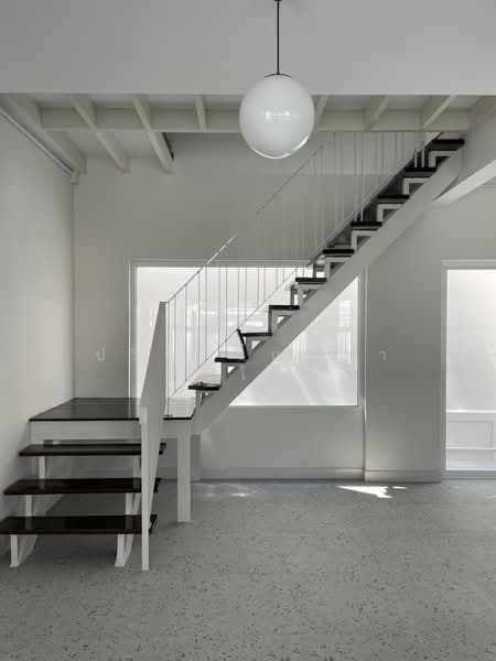 Single house Huai Khwang, Bangkok, Samsen Nok, Huai Khwang, Bangkok, 4 Bedrooms, 300 sqm, Single Detached House For Rent, by ปรินทร์ญาดา ชิณโชติ, 500204953 - DDproperty.com