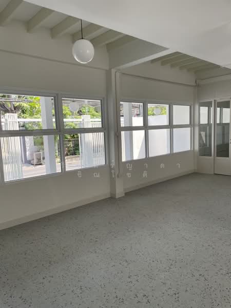 Single house Huai Khwang, Bangkok, Samsen Nok, Huai Khwang, Bangkok, 4 Bedrooms, 300 sqm, Single Detached House For Rent, by ปรินทร์ญาดา ชิณโชติ, 500204953 - DDproperty.com