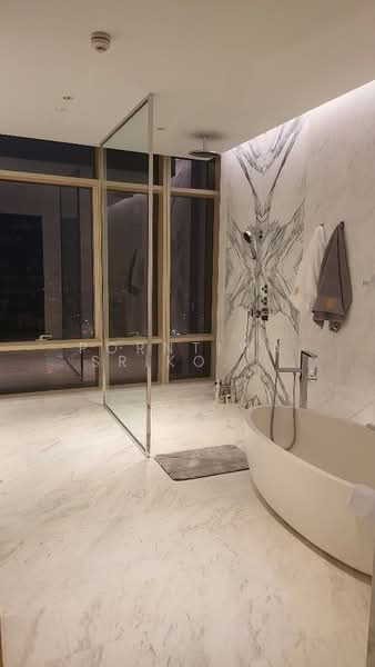 Four Seasons Private Residences, Bangkok, 300 Charoen Krung Road, Yan Nawa, Sathon, Bangkok, 3 Bedrooms, 240 sqm, Condo For Rent, by Porntiwa Srikoedmeesak, 500204956 - DDproperty.com