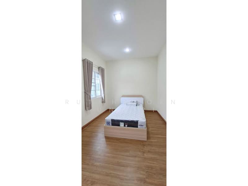 ทาวน์เฮ้าส์ในโครงการ ให้เช่า – ใกล้มีโชคพลาซ่า เพียง 5 นาที ค่าเช่า 22,000 บาท / เดือน No.5H641, Chiang Mai, San Phi Sua, Muang Chiang Mai, Chiang Mai, 3 Bedrooms, 110 sqm, Townhouse For Rent, by Rutchaporn Tunsiri, 500204959 - DDproperty.com