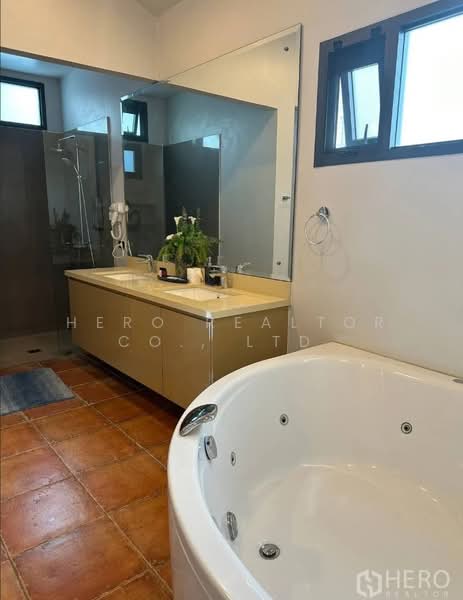 For Rent 5 Bedroom Detached House with Private Pool in Thonglor Watthana, Bangkok HRE00459, กรุงเทพ, พระโขนงเหนือ, วัฒนา, กรุงเทพ, 500 ตร.ม., บ้านเดี่ยว ให้เช่า, โดย Hero Realtor Co., Ltd., 500204974 - DDproperty.com