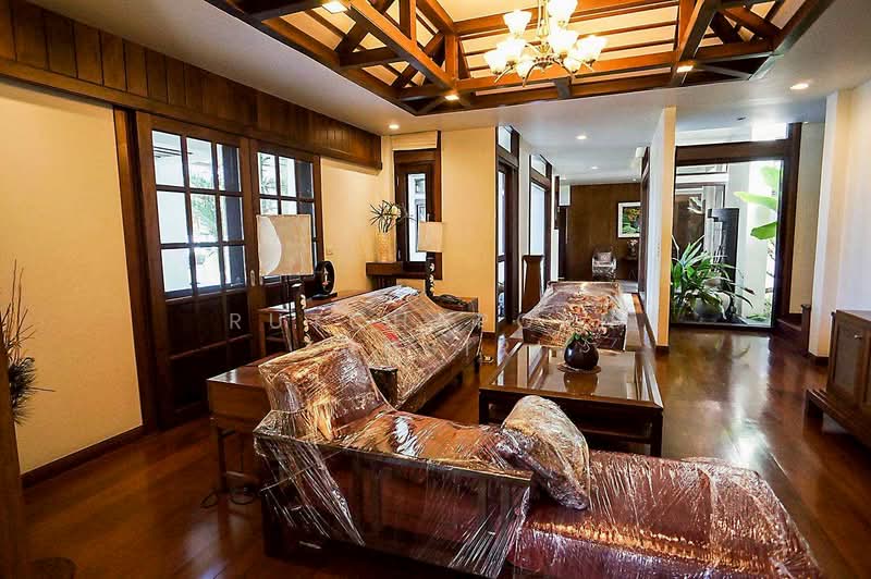 บ้านสวยในโครงการ ให้เช่า – ใกล้มีโชคพลาซ่า เพียง 5 นาที ค่าเช่า 150,000 บาท / เดือน No.5H642, Chiang Mai, Nong Chom, San Sai, Chiang Mai, 6 Bedrooms, 500 sqm, Single Detached House For Rent, by Rutchaporn Tunsiri, 500204977 - DDproperty.com