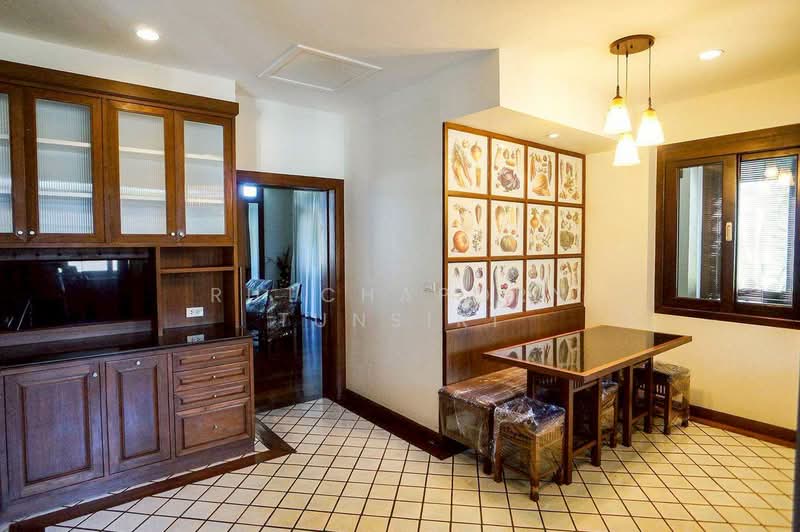 บ้านสวยในโครงการ ให้เช่า – ใกล้มีโชคพลาซ่า เพียง 5 นาที ค่าเช่า 150,000 บาท / เดือน No.5H642, Chiang Mai, Nong Chom, San Sai, Chiang Mai, 6 Bedrooms, 500 sqm, Single Detached House For Rent, by Rutchaporn Tunsiri, 500204977 - DDproperty.com